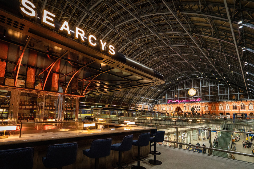 St Pancras Champagne Bar