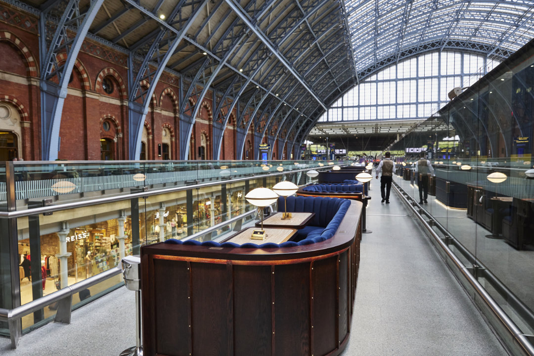 St Pancras Champagne Bar